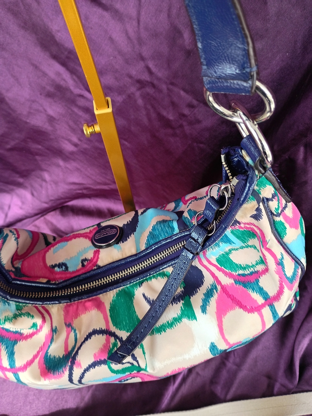 Coach Ikay Scribble Bag - Picture 9 of 16